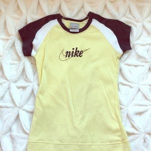 🏋️‍♂️ Nike Tee!